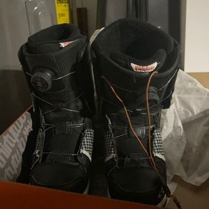 Snow board boots size 8 women